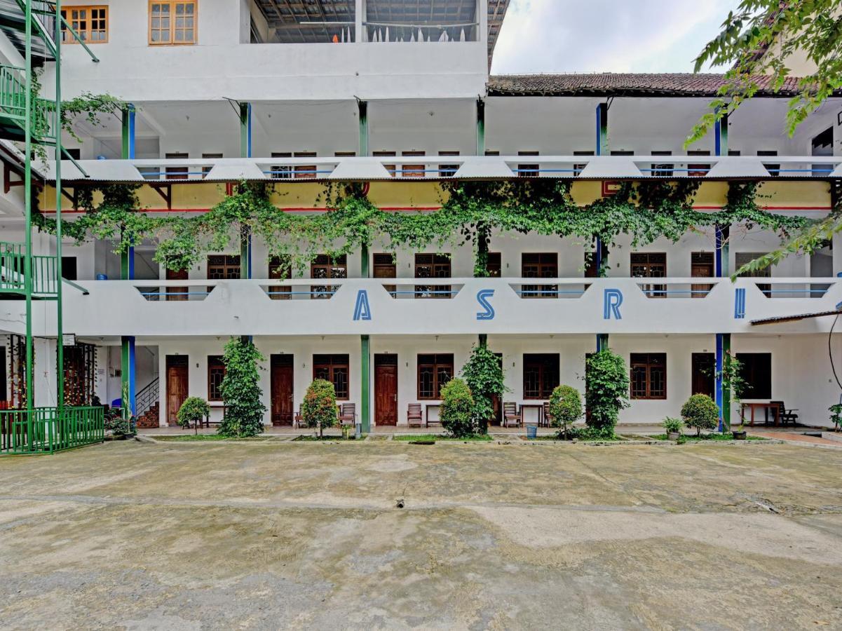 Oyo 90309 Hotel Asri 2 Banjarnegara Exterior foto