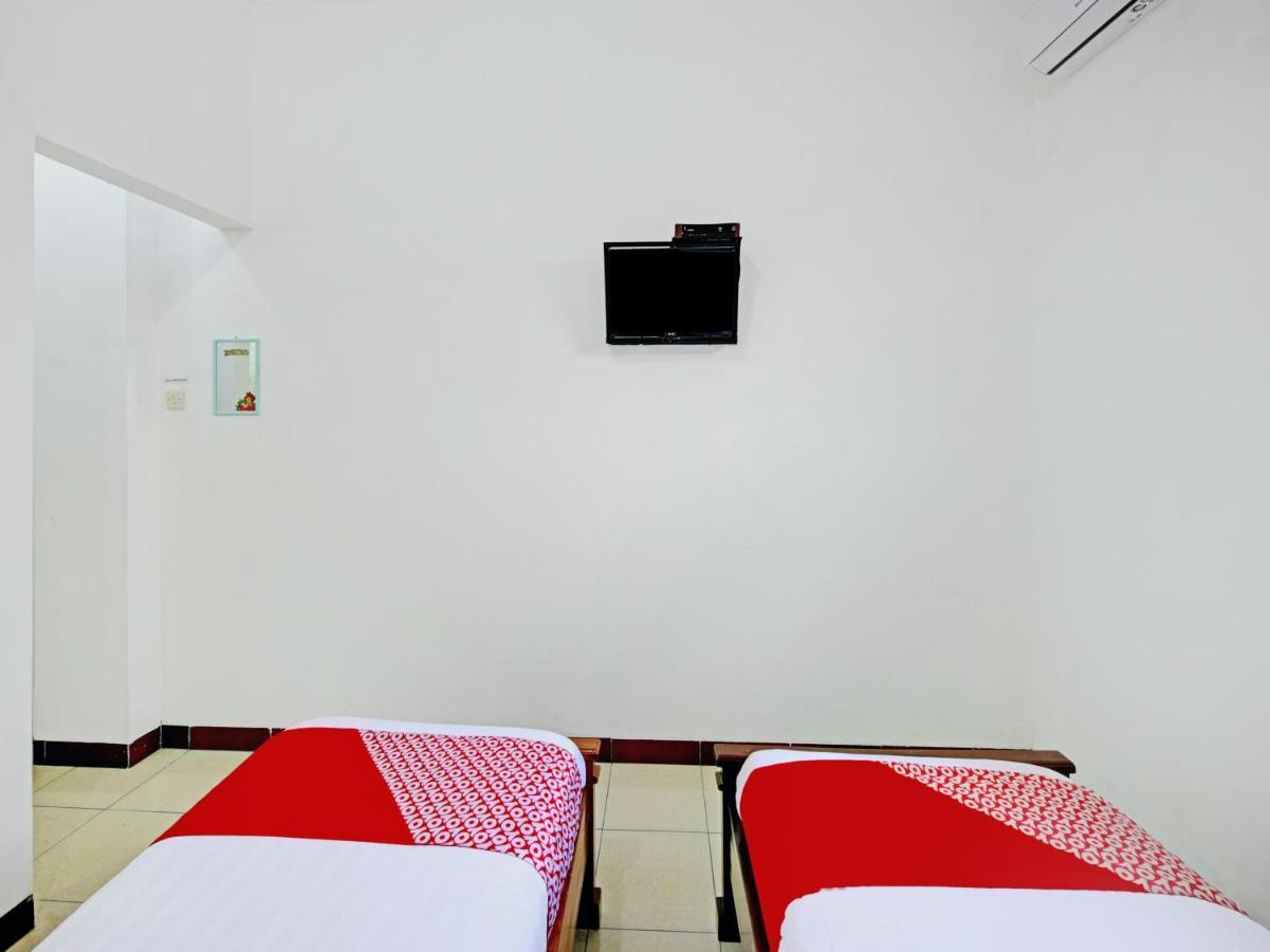 Oyo 90309 Hotel Asri 2 Banjarnegara Exterior foto
