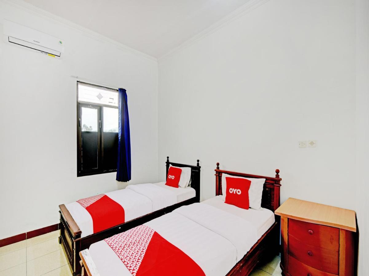Oyo 90309 Hotel Asri 2 Banjarnegara Exterior foto