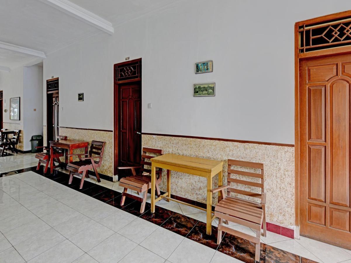 Oyo 90309 Hotel Asri 2 Banjarnegara Exterior foto