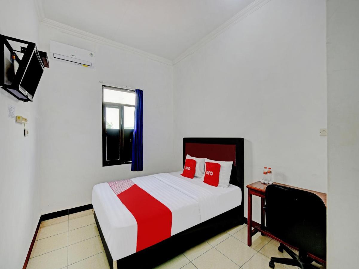 Oyo 90309 Hotel Asri 2 Banjarnegara Exterior foto