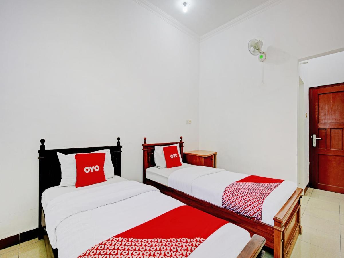 Oyo 90309 Hotel Asri 2 Banjarnegara Exterior foto