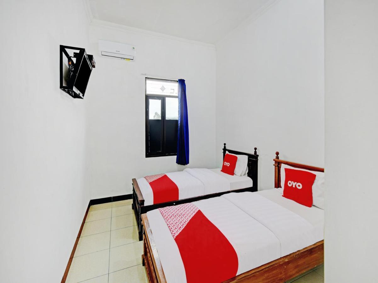 Oyo 90309 Hotel Asri 2 Banjarnegara Exterior foto